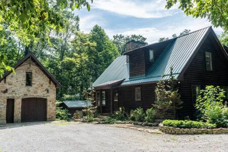 Cozy 2 Bedroom Cabin Nestled In Wooded Hideaway มอนเทอร์เรย์ ภายนอก รูปภาพ